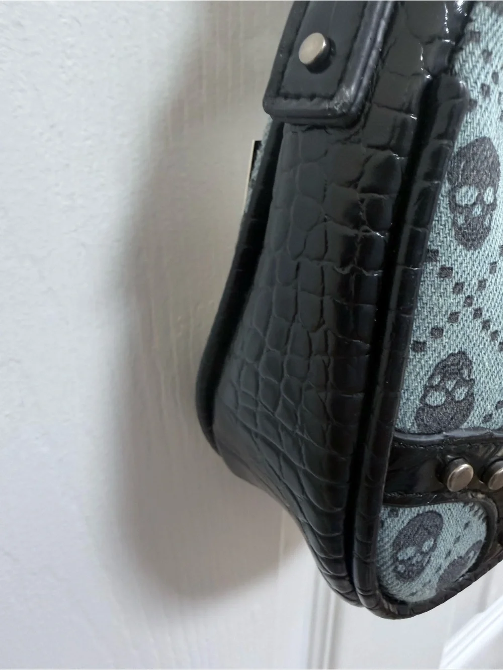 NWT Ed Hardy Blue Heart & Skull Print Chain Shoulder Bag with Bow